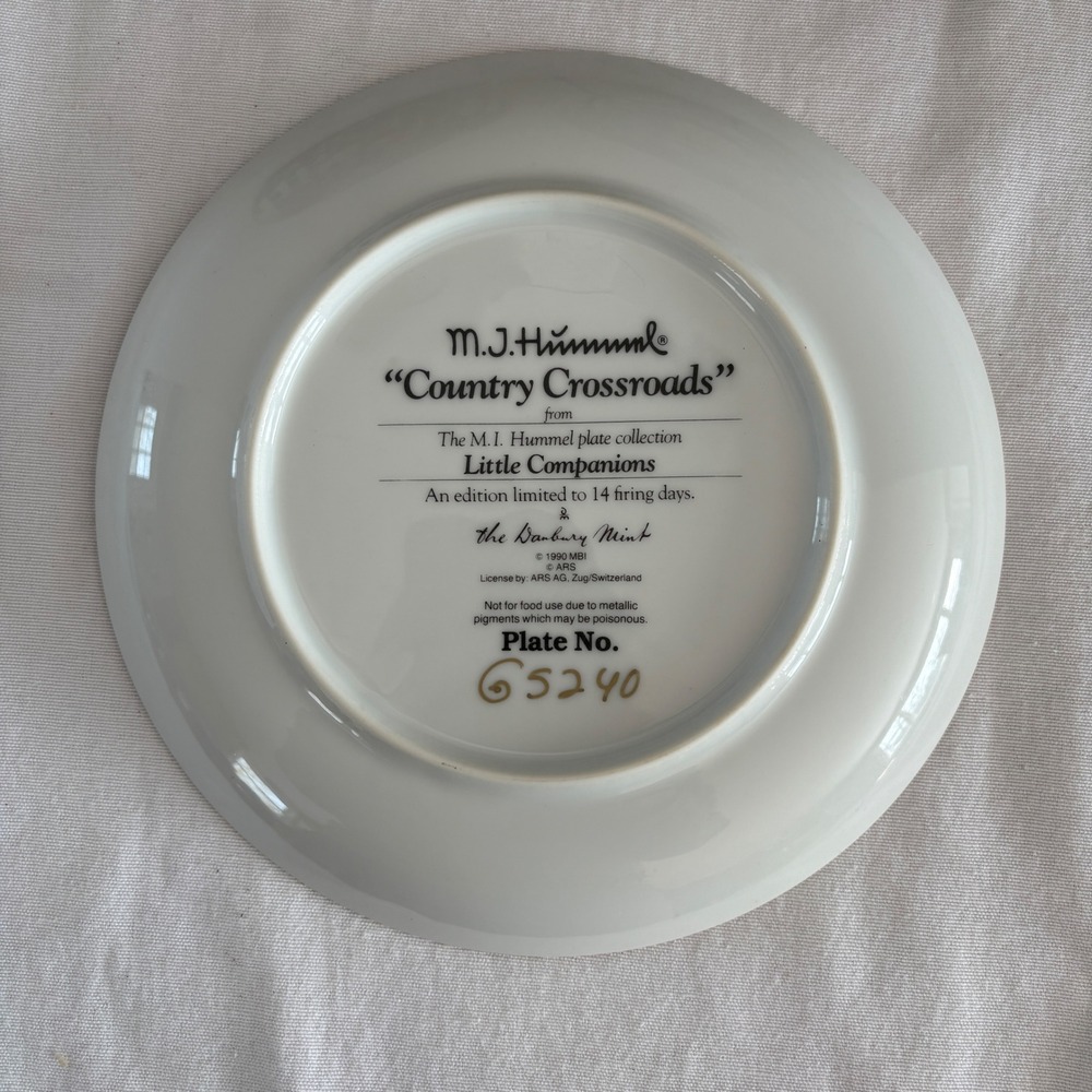 M J Hummel Little Companions Plate Collection Country Crossroads Series Set of 4 - Picture 3 of 12